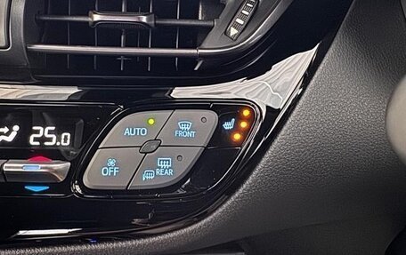 Toyota C-HR I рестайлинг, 2023 год, 2 470 586 рублей, 27 фотография