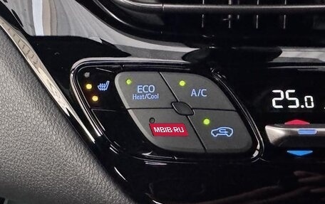 Toyota C-HR I рестайлинг, 2023 год, 2 470 586 рублей, 26 фотография