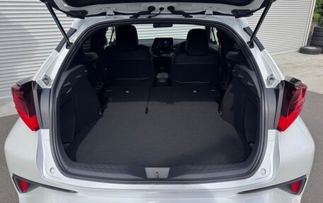 Toyota C-HR I рестайлинг, 2023 год, 2 470 586 рублей, 35 фотография