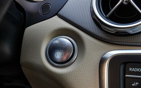 Mercedes-Benz GLA, 2018 год, 2 750 000 рублей, 14 фотография