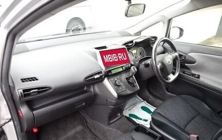 Toyota Wish II, 2012 год, 1 132 000 рублей, 18 фотография