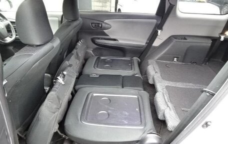 Toyota Wish II, 2012 год, 1 132 000 рублей, 28 фотография