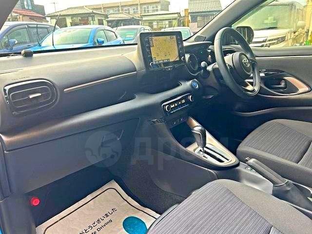 Toyota Yaris III рестайлинг 2, 2022 год, 1 250 000 рублей, 7 фотография