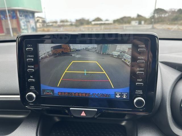 Toyota Yaris III рестайлинг 2, 2021 год, 650 000 рублей, 10 фотография