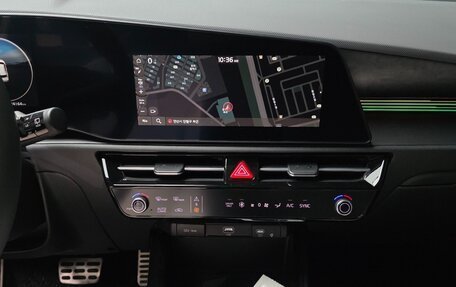 KIA Niro, 2022 год, 2 450 000 рублей, 15 фотография