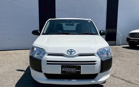 Toyota Probox I, 2022 год, 980 000 рублей, 1 фотография