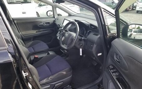 Toyota Wish II, 2017 год, 1 150 000 рублей, 8 фотография