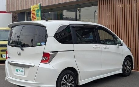 Honda Freed I, 2016 год, 900 000 рублей, 3 фотография