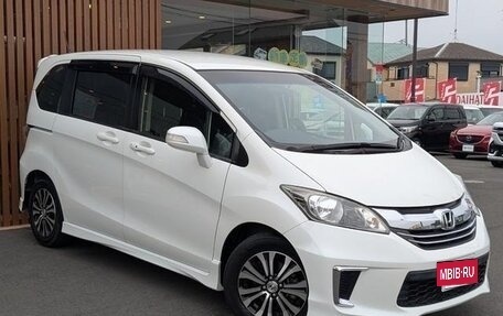 Honda Freed I, 2016 год, 900 000 рублей, 2 фотография