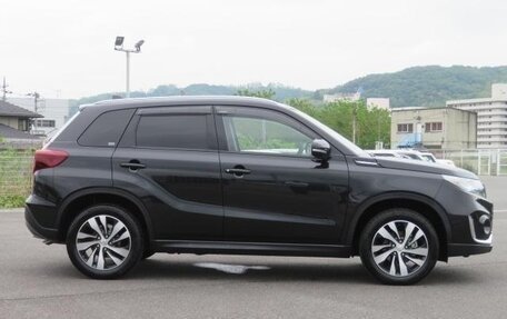 Suzuki Escudo IV, 2022 год, 1 500 000 рублей, 4 фотография