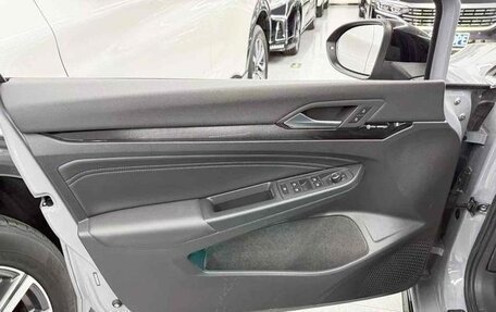 Volkswagen Golf VIII, 2022 год, 1 732 000 рублей, 7 фотография