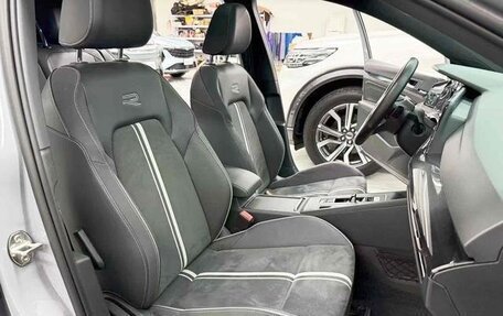 Volkswagen Golf VIII, 2022 год, 1 732 000 рублей, 11 фотография