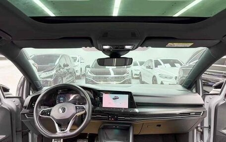 Volkswagen Golf VIII, 2022 год, 1 732 000 рублей, 12 фотография