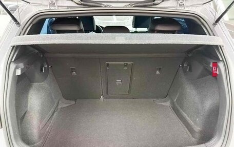 Volkswagen Golf VIII, 2022 год, 1 732 000 рублей, 18 фотография