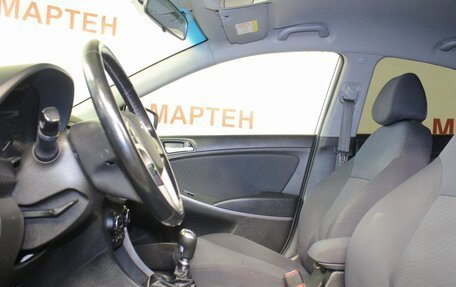 Hyundai Solaris II рестайлинг, 2015 год, 870 000 рублей, 9 фотография