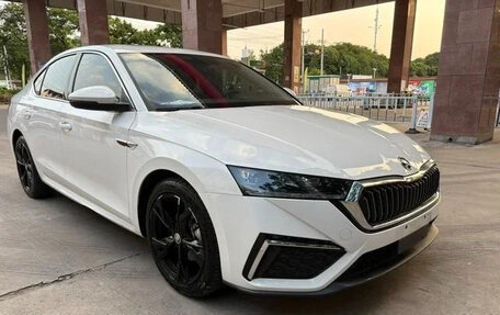 Skoda Octavia IV, 2022 год, 1 890 000 рублей, 2 фотография