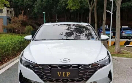 Hyundai Elantra, 2022 год, 1 180 000 рублей, 2 фотография