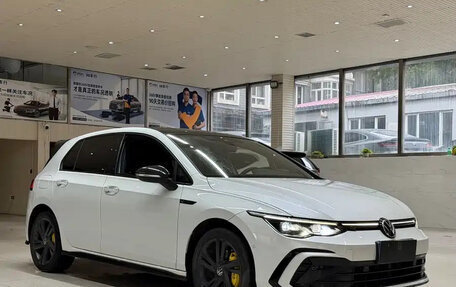 Volkswagen Golf VIII, 2022 год, 1 750 444 рублей, 1 фотография