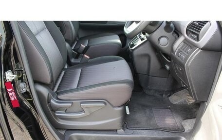 Nissan Serena, 2022 год, 1 960 000 рублей, 14 фотография