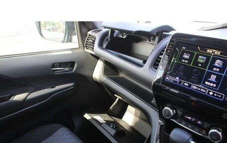 Nissan Serena, 2022 год, 1 960 000 рублей, 19 фотография