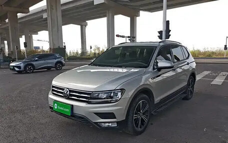 Volkswagen Tiguan II, 2021 год, 2 147 000 рублей, 10 фотография