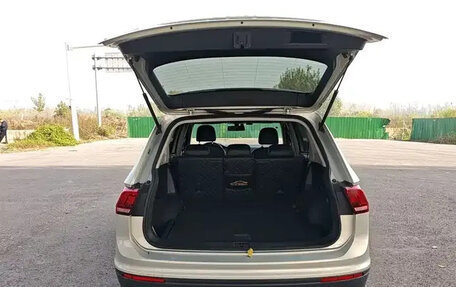 Volkswagen Tiguan II, 2021 год, 2 147 000 рублей, 6 фотография