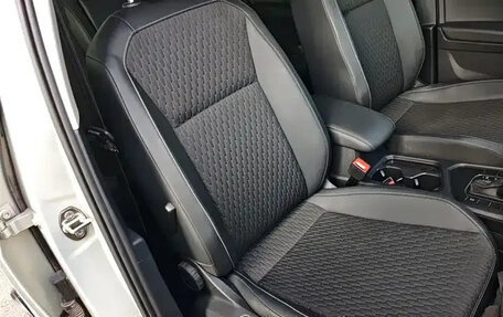 Volkswagen Tiguan II, 2021 год, 2 147 000 рублей, 19 фотография