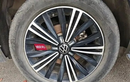 Volkswagen Tiguan II, 2021 год, 2 147 000 рублей, 25 фотография