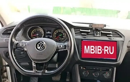 Volkswagen Tiguan II, 2021 год, 2 147 000 рублей, 14 фотография