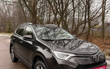 Toyota RAV4, 2016 год, 2 600 000 рублей, 3 фотография