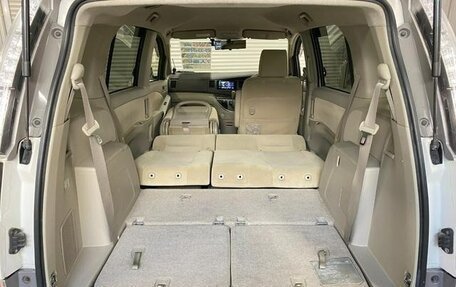 Toyota ISis I, 2013 год, 950 000 рублей, 21 фотография