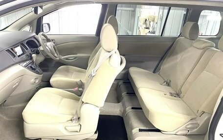 Toyota ISis I, 2013 год, 950 000 рублей, 18 фотография