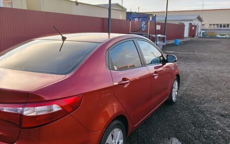 KIA Rio III рестайлинг, 2011 год, 700 000 рублей, 4 фотография