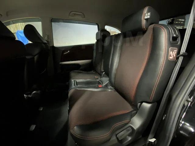 Honda Stream II рестайлинг, 2014 год, 914 000 рублей, 5 фотография