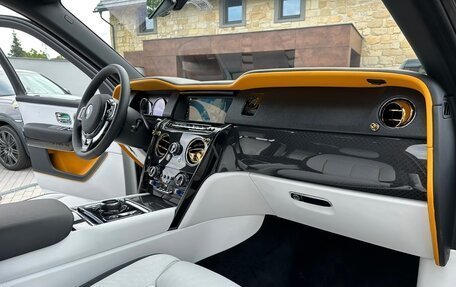 Rolls-Royce Cullinan, 2022 год, 35 178 084 рублей, 9 фотография