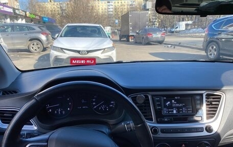 Hyundai Solaris II рестайлинг, 2019 год, 1 095 000 рублей, 10 фотография