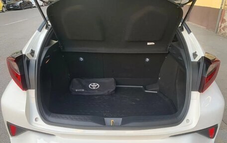 Toyota C-HR I рестайлинг, 2022 год, 1 650 000 рублей, 25 фотография