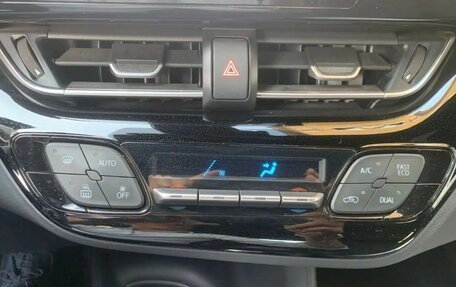 Toyota C-HR I рестайлинг, 2022 год, 1 650 000 рублей, 17 фотография