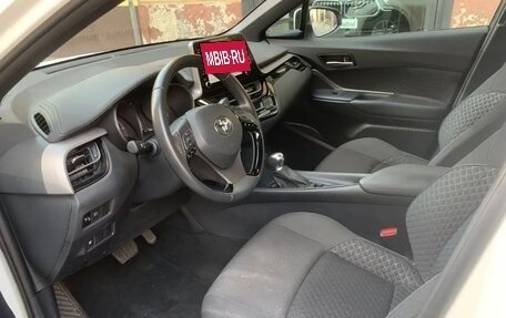 Toyota C-HR I рестайлинг, 2022 год, 1 650 000 рублей, 11 фотография