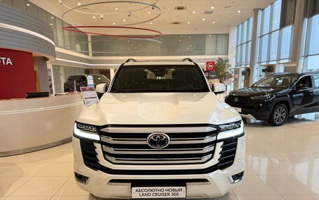 Toyota Land Cruiser, 2025 год, 16 800 000 рублей, 8 фотография