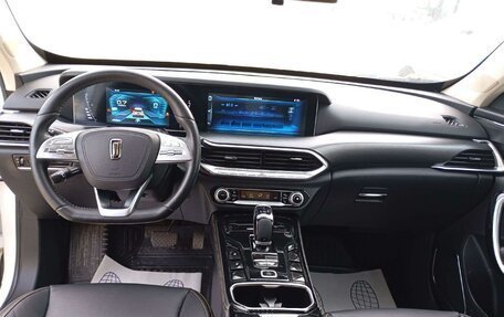 FAW Bestune T77, 2023 год, 1 601 100 рублей, 5 фотография