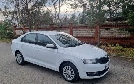 Skoda Rapid I, 2018 год, 1 240 000 рублей, 4 фотография