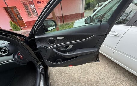 Mercedes-Benz E-Класс, 2022 год, 4 405 000 рублей, 12 фотография