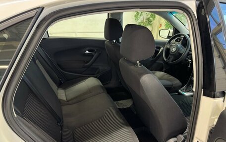 Volkswagen Polo VI (EU Market), 2011 год, 880 000 рублей, 10 фотография