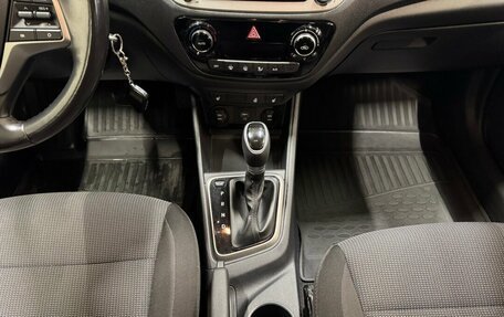 Hyundai Solaris II рестайлинг, 2019 год, 1 385 000 рублей, 13 фотография