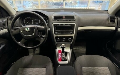 Skoda Octavia, 2011 год, 990 000 рублей, 8 фотография