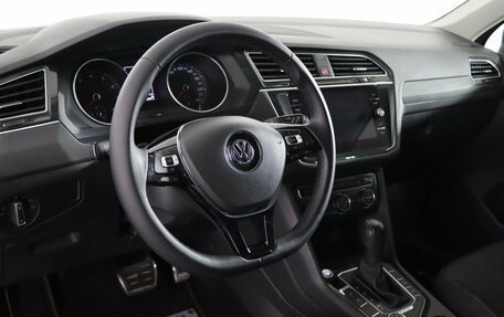 Volkswagen Tiguan II, 2019 год, 2 459 990 рублей, 9 фотография