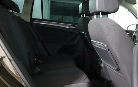 Volkswagen Tiguan II, 2019 год, 2 459 990 рублей, 14 фотография