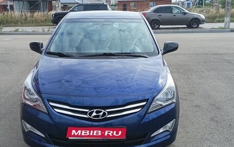 Hyundai Solaris II рестайлинг, 2014 год, 810 000 рублей, 1 фотография