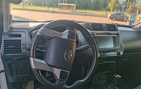 Toyota Land Cruiser Prado 150 рестайлинг 2, 2015 год, 3 400 000 рублей, 7 фотография